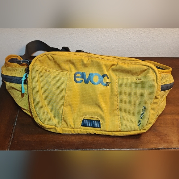 EVOC Hip Pouch 1L Waist Bag - Goldenrod, New Without Tags - Picture 2 of 7